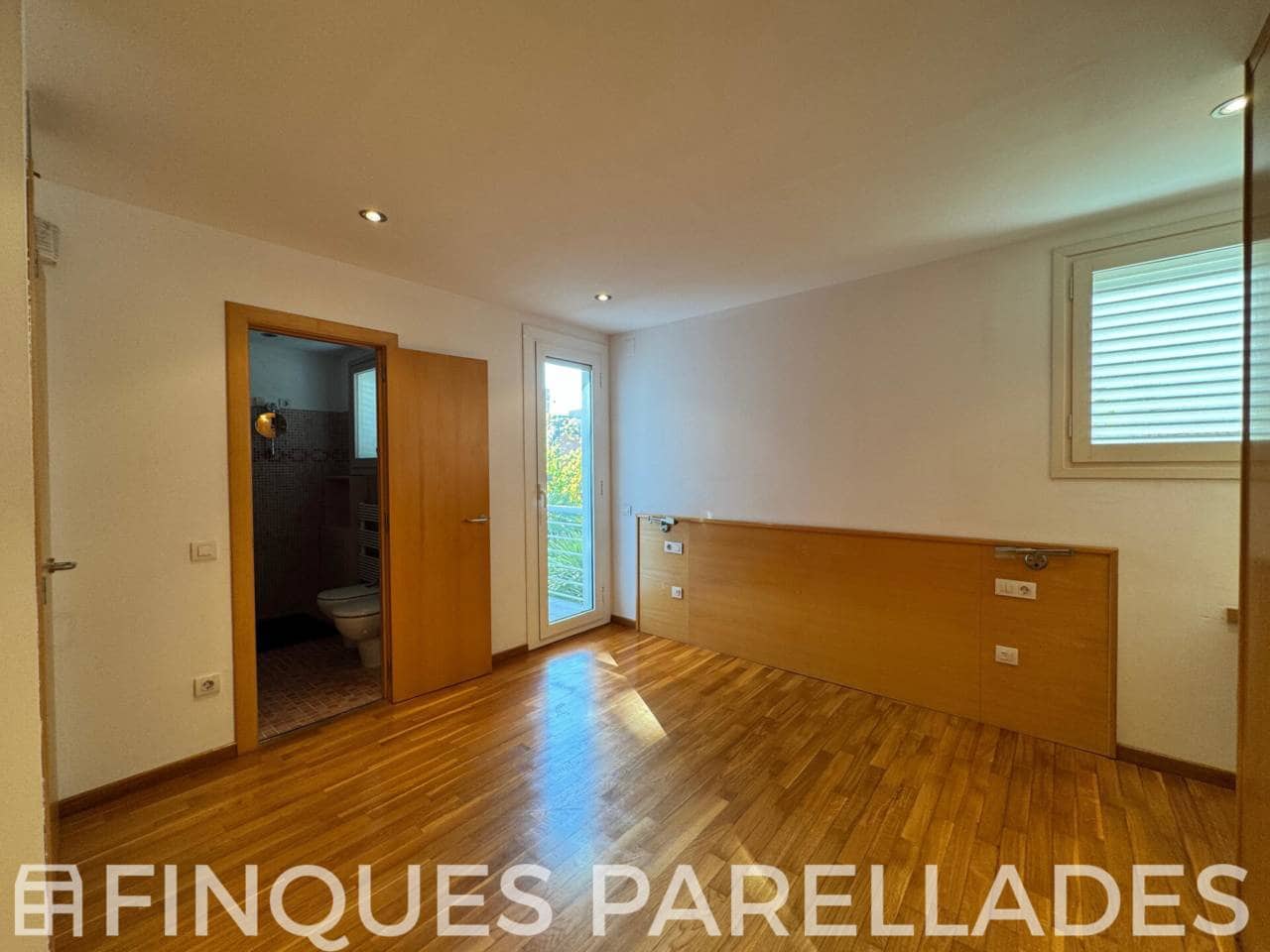 3 makuuhuone Asunto myytävänä paikassa Sitges mukana uima-altaan 
autotalli - 695 000 € (Ref: 9429606)