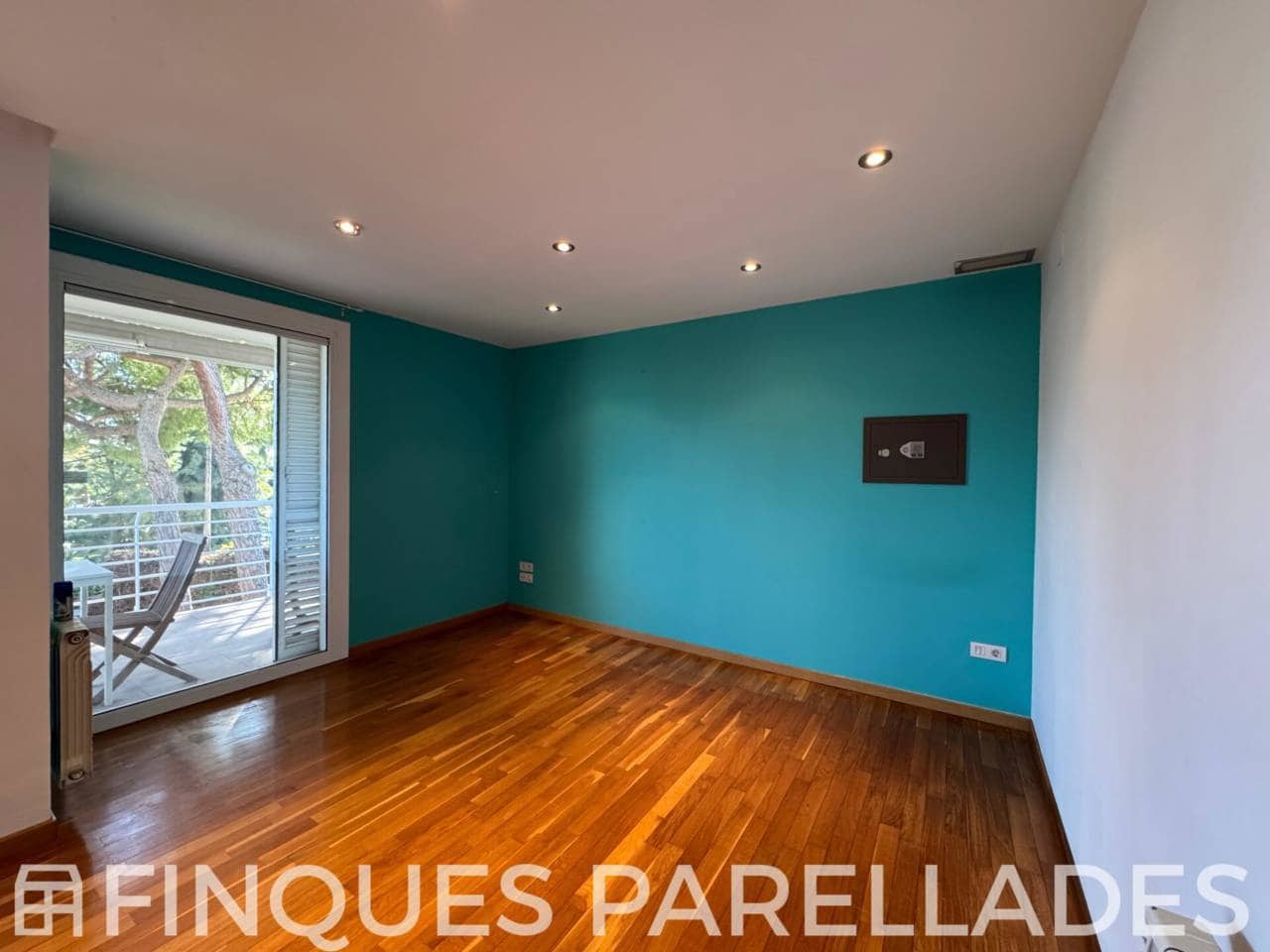 3 makuuhuone Asunto myytävänä paikassa Sitges mukana uima-altaan 
autotalli - 695 000 € (Ref: 9429606)