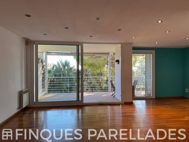 3 bedroom Flat for sale in Sitges with pool garage - € 695,000 (Ref: 9429606)