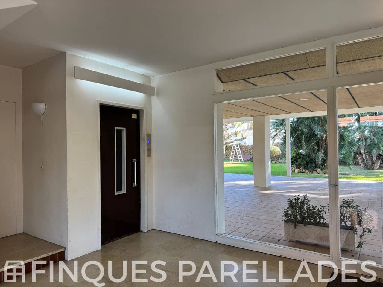 3 makuuhuone Asunto myytävänä paikassa Sitges mukana uima-altaan 
autotalli - 695 000 € (Ref: 9429606)