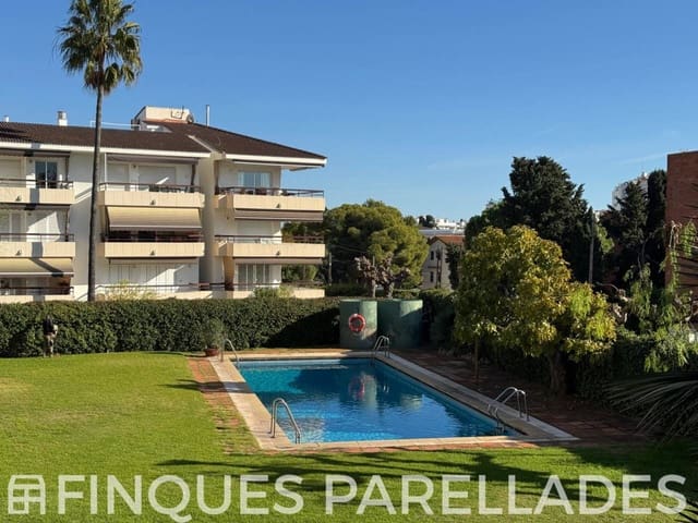 3 bedroom Flat for sale in Sitges with pool garage - € 695,000 (Ref: 9429606)