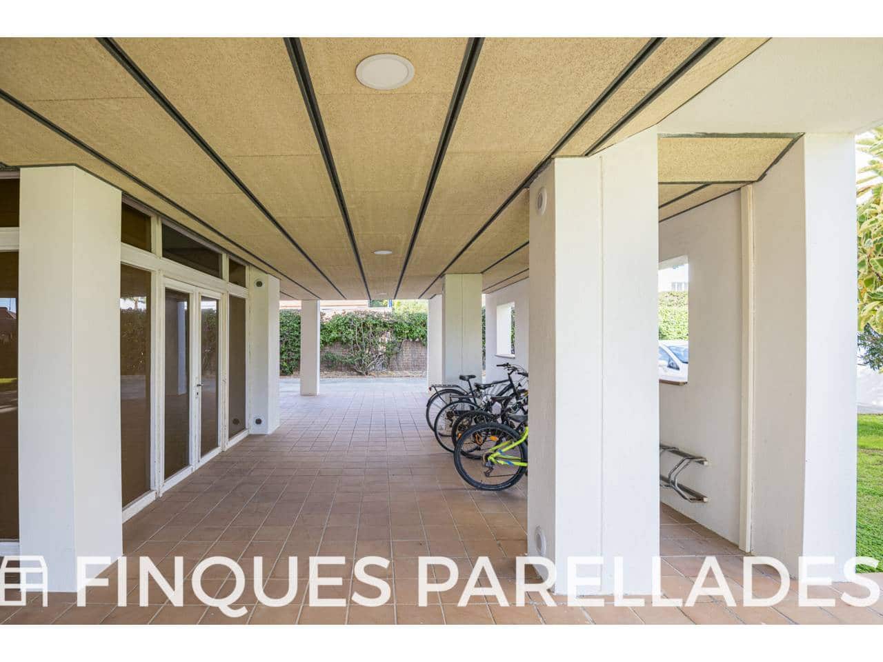 3 soveværelse Lejlighed til salg i Sitges med swimmingpool garage - € 695.000 (Ref: 9429606)