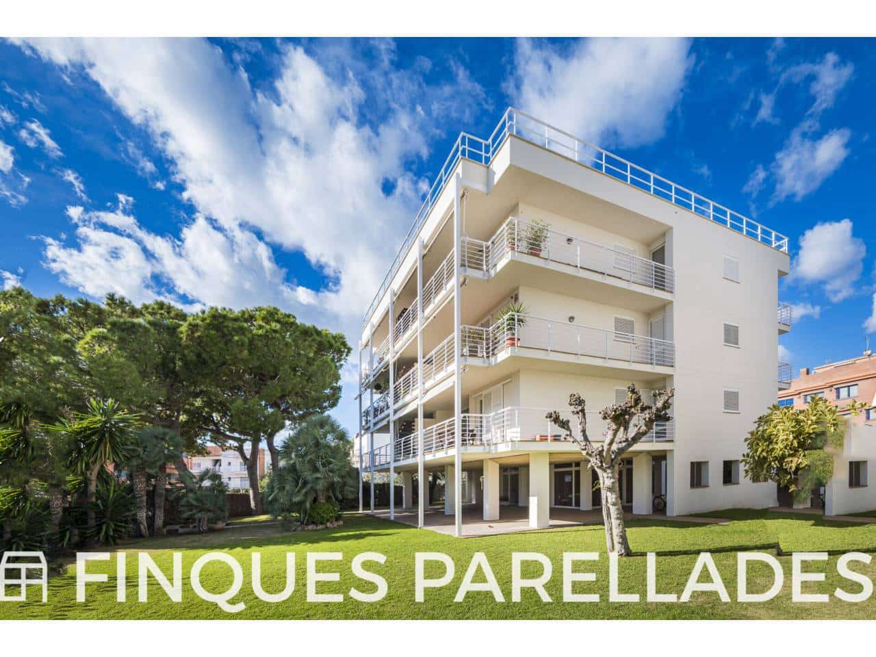 3 soveværelse Lejlighed til salg i Sitges med swimmingpool garage - € 695.000 (Ref: 9429606)