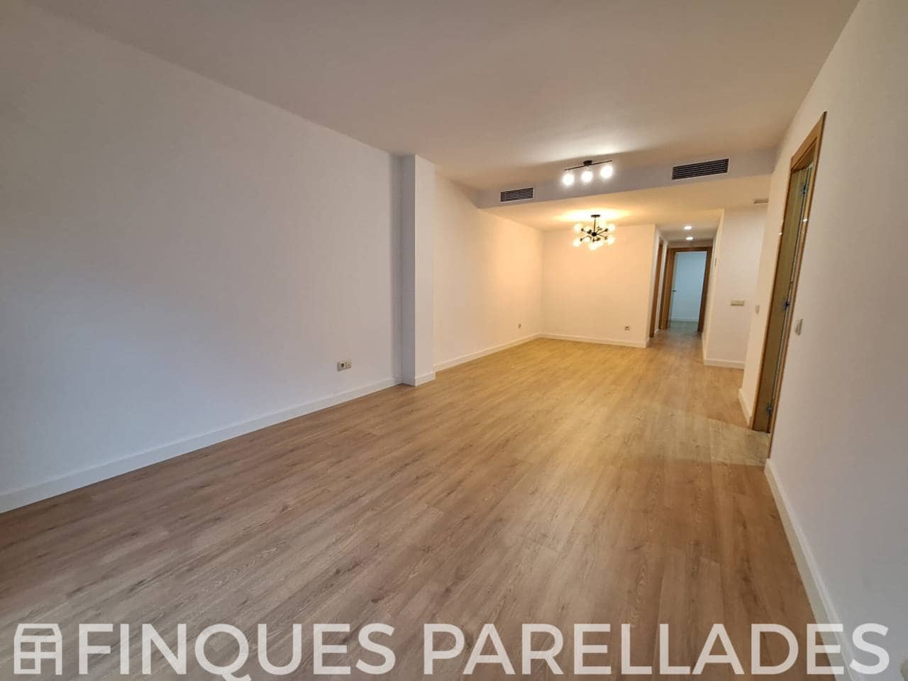 Piso de 3 habitaciones en Sitges en venta - 330.000 € (Ref: 9467747)