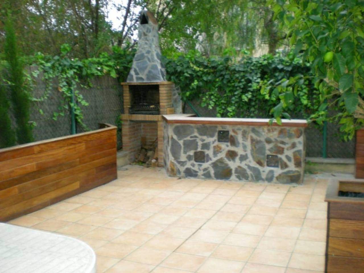 3 bedroom Flat for sale in Sitges with garage - € 450,000 (Ref: 9533113)