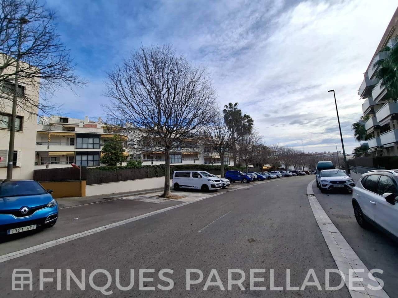 3 bedroom Flat for sale in Sitges with garage - € 450,000 (Ref: 9533113)