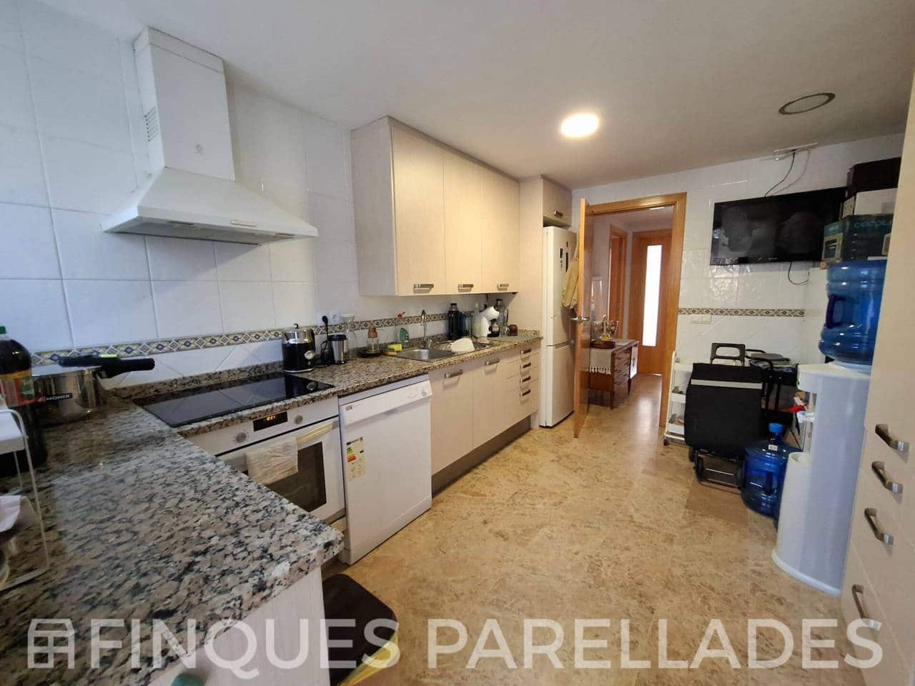 3 bedroom Flat for sale in Sitges with garage - € 450,000 (Ref: 9533113)
