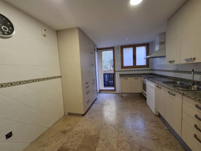 Piso de 3 habitaciones en Sitges en venta con garaje - 450.000 € (Ref: 9533113)