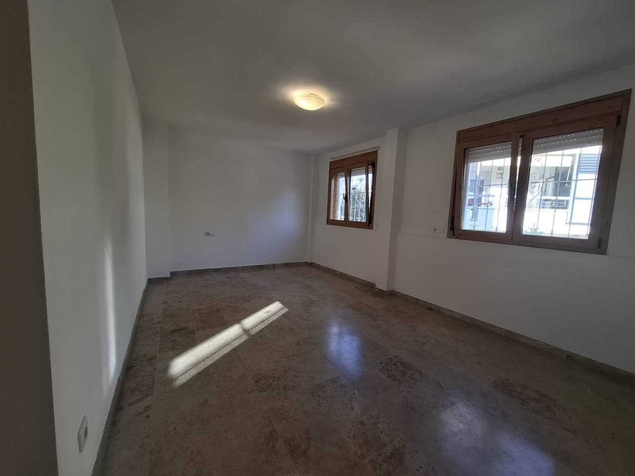 3 bedroom Flat for sale in Sitges with garage - € 450,000 (Ref: 9533113)