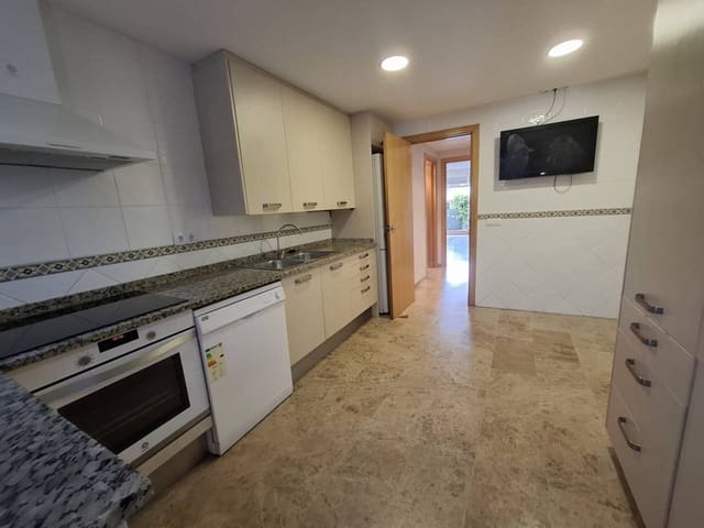 Piso de 3 habitaciones en Sitges en venta con garaje - 450.000 € (Ref: 9533113)