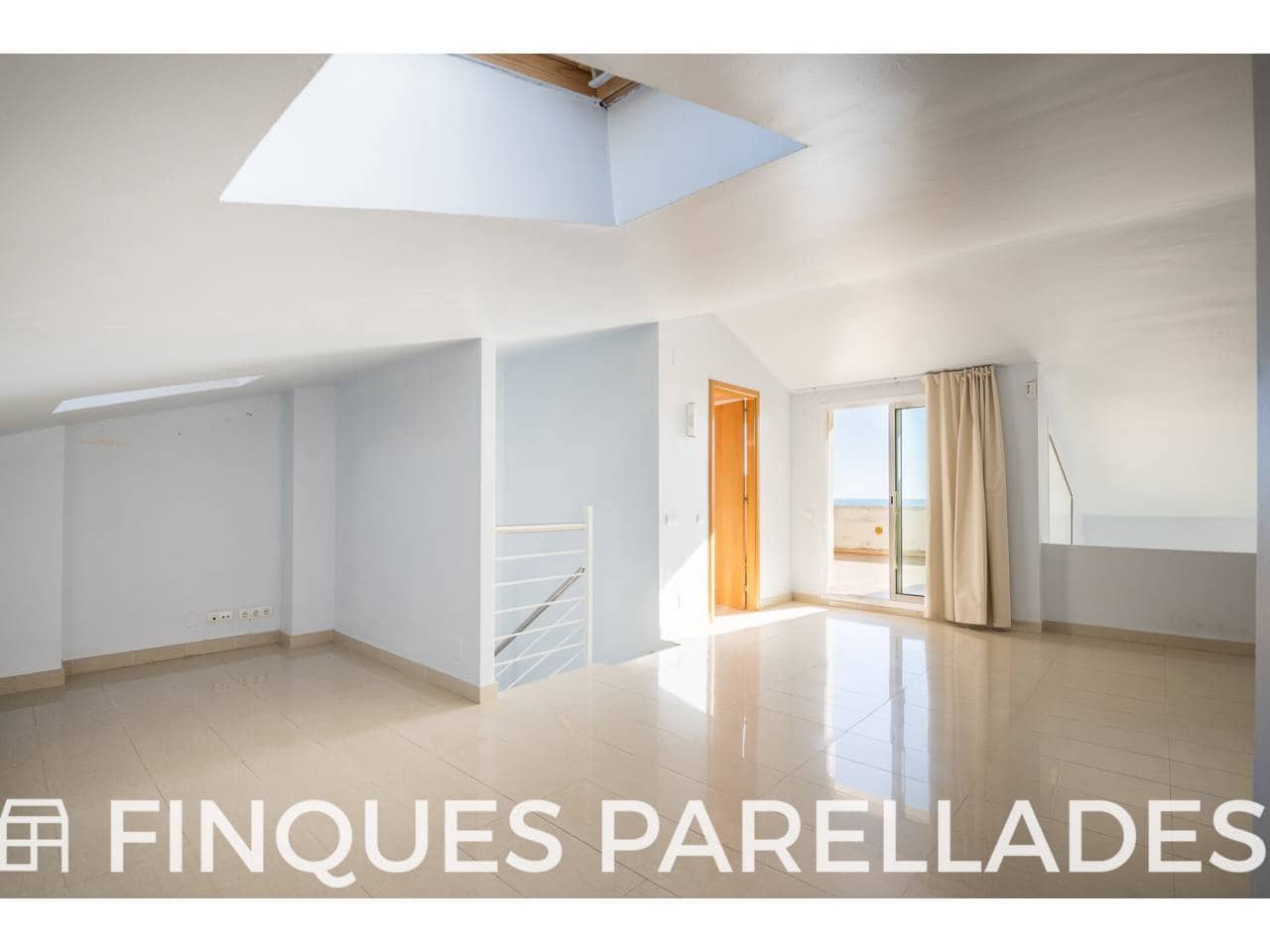 3 bedroom Penthouse for sale in Sitges with pool garage - € 940,000 (Ref: 9540562)