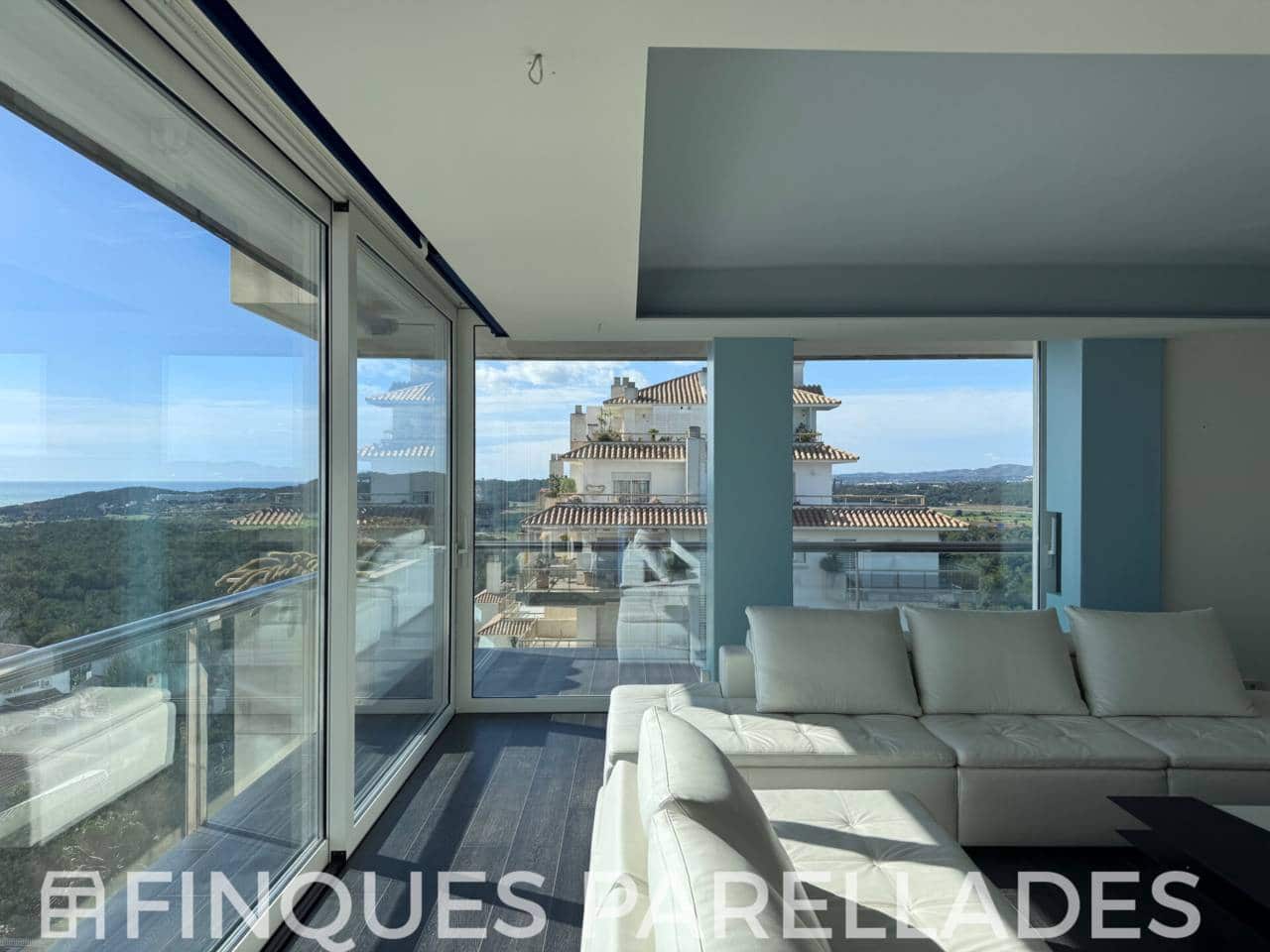 1 makuuhuone Asunto myytävänä paikassa Sitges mukana uima-altaan - 1 380 000 € (Ref: 9594480)