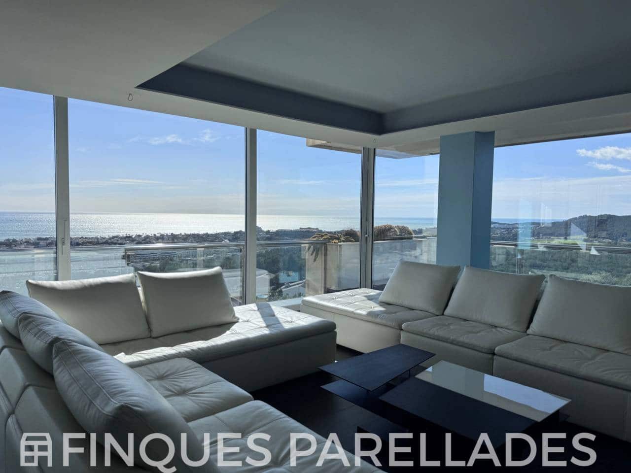 1 makuuhuone Asunto myytävänä paikassa Sitges mukana uima-altaan - 1 380 000 € (Ref: 9594480)