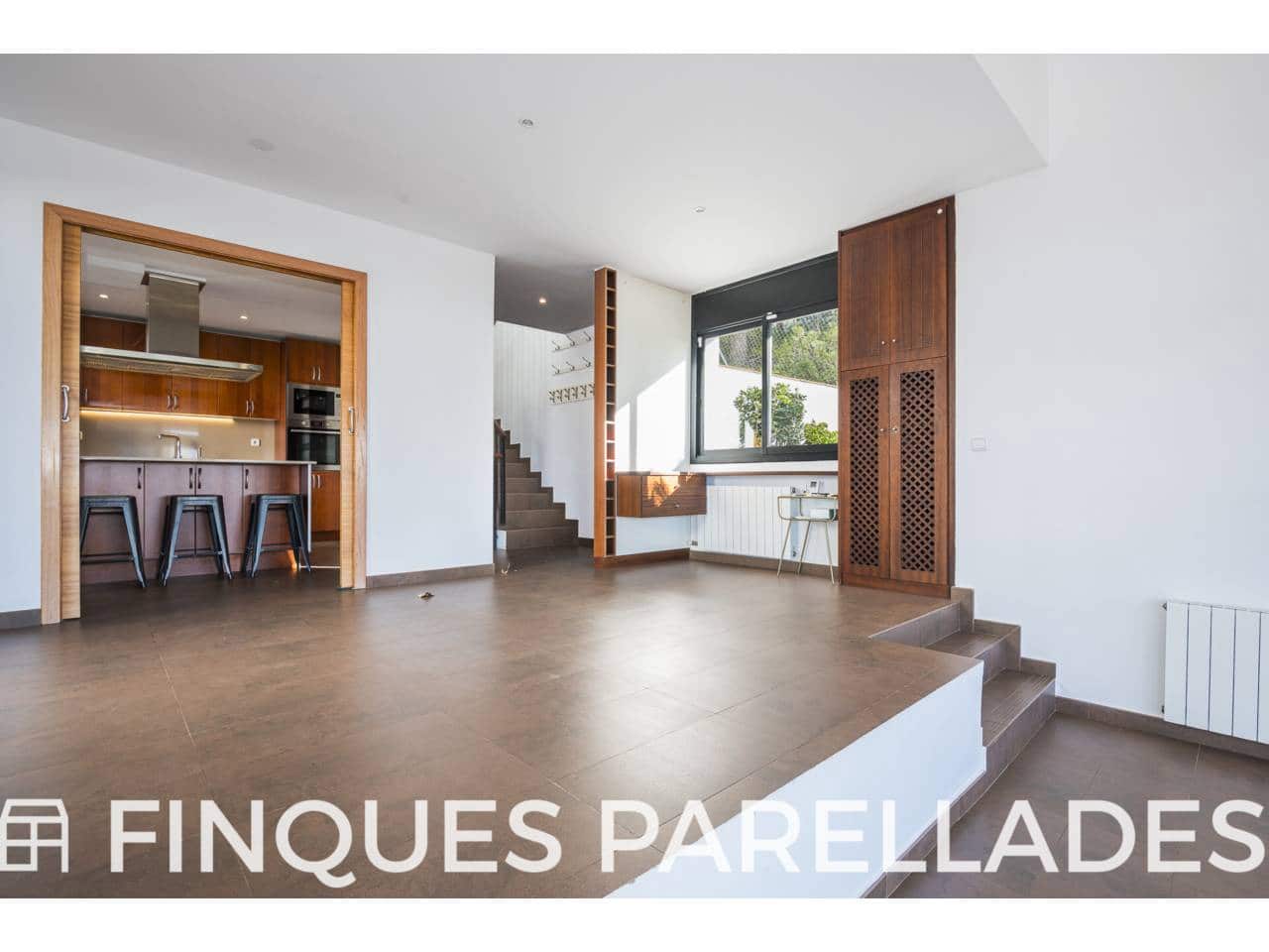 4 soverom Villa til salgs i Sitges med svømmebasseng garasje - € 1 300 000 (Ref: 9607137)