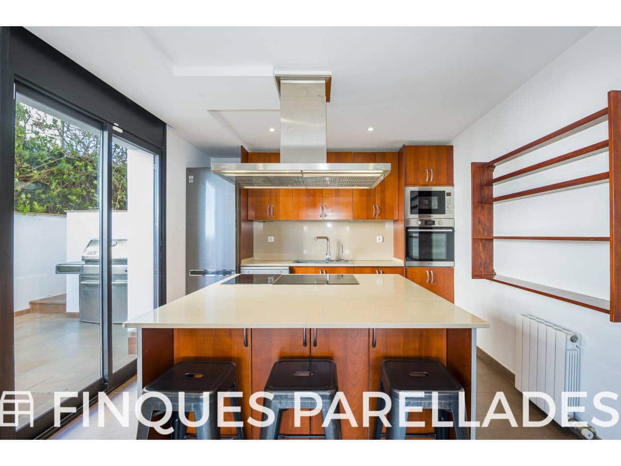 4 soveværelse Villa til salg i Sant Pere de Ribes med swimmingpool garage - € 1.300.000 (Ref: 9610159)