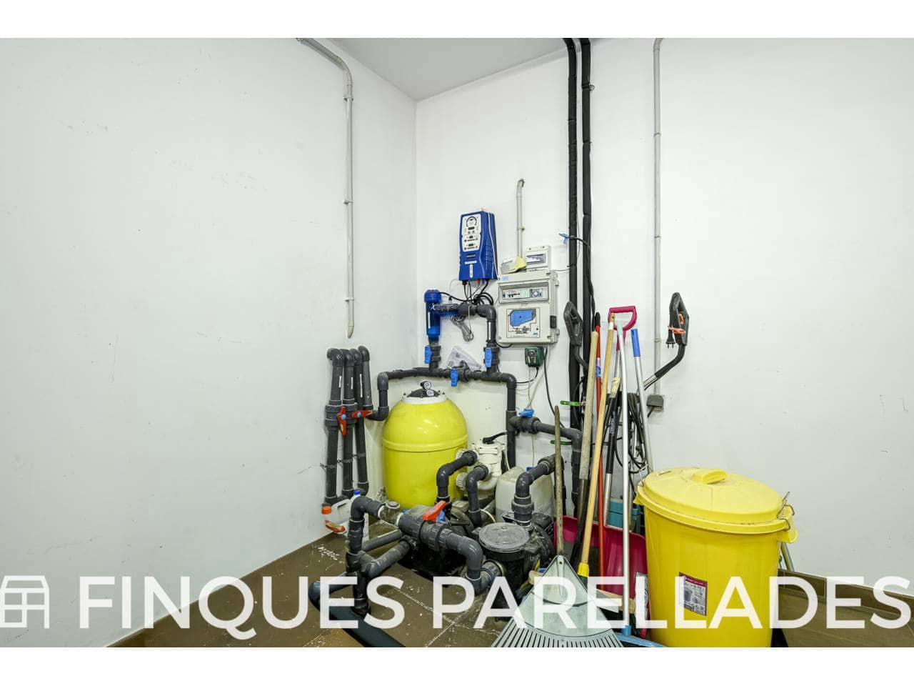 4 soveværelse Villa til salg i Sant Pere de Ribes med swimmingpool garage - € 1.300.000 (Ref: 9610159)