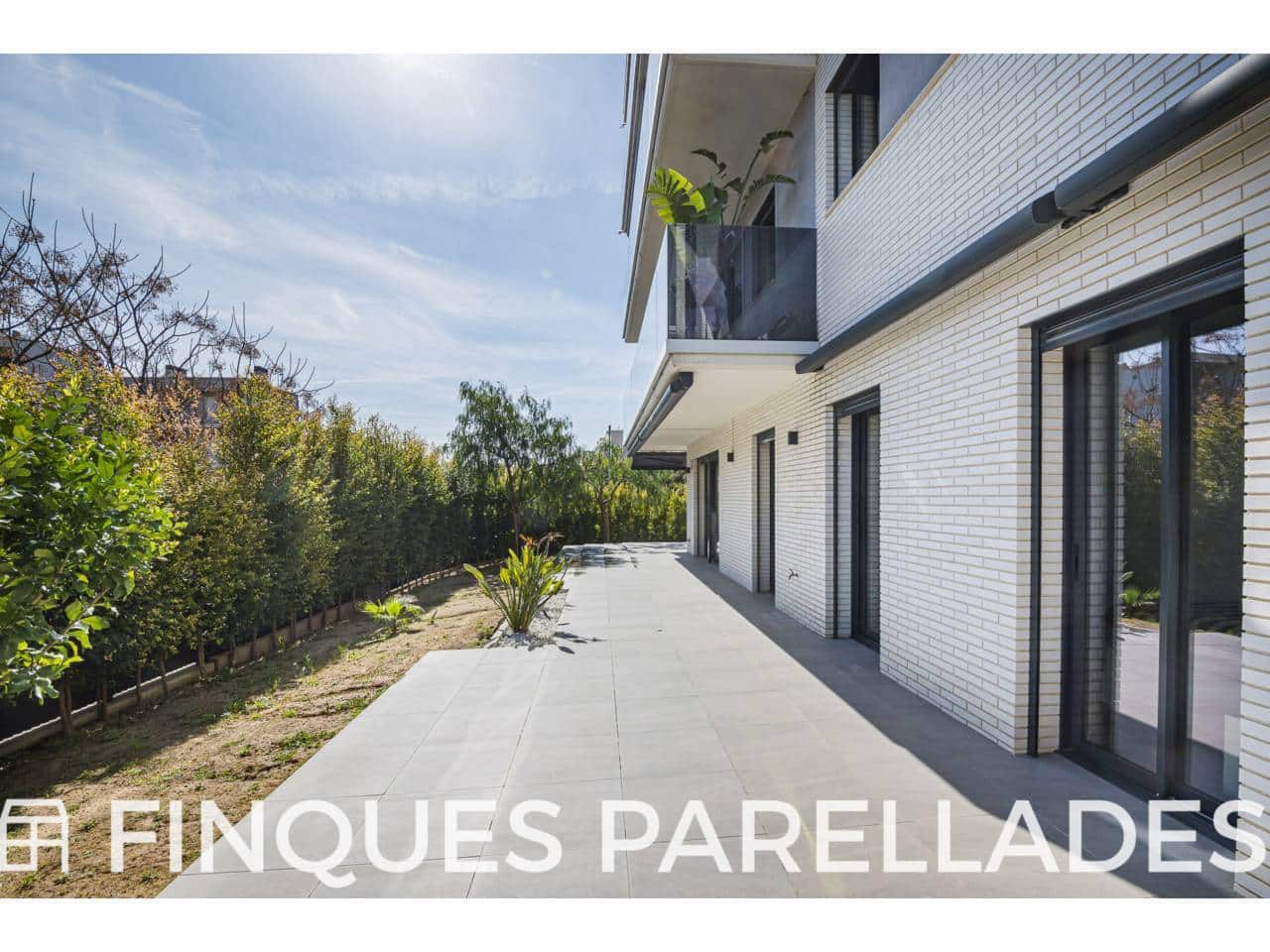 4 slaapkamer Flat te koop in Sitges met zwembad garage - € 1.200.000 (Ref: 9676697)