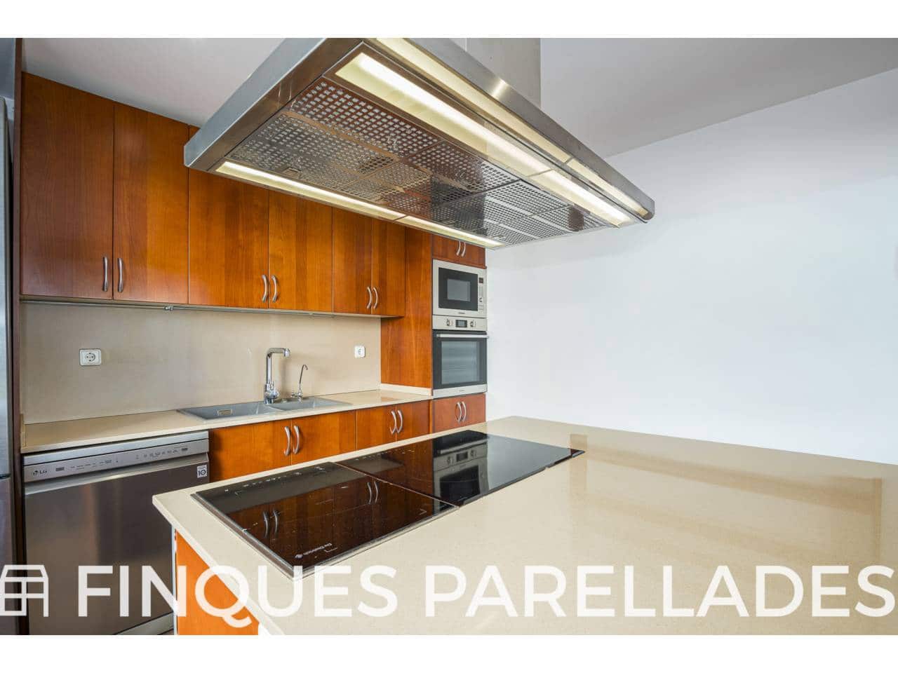 4 slaapkamer Villa te koop in Sant Pere de Ribes met zwembad garage - € 1.300.000 (Ref: 9679389)