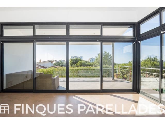 4 slaapkamer Villa te koop in Sant Pere de Ribes met zwembad garage - € 1.300.000 (Ref: 9679389)
