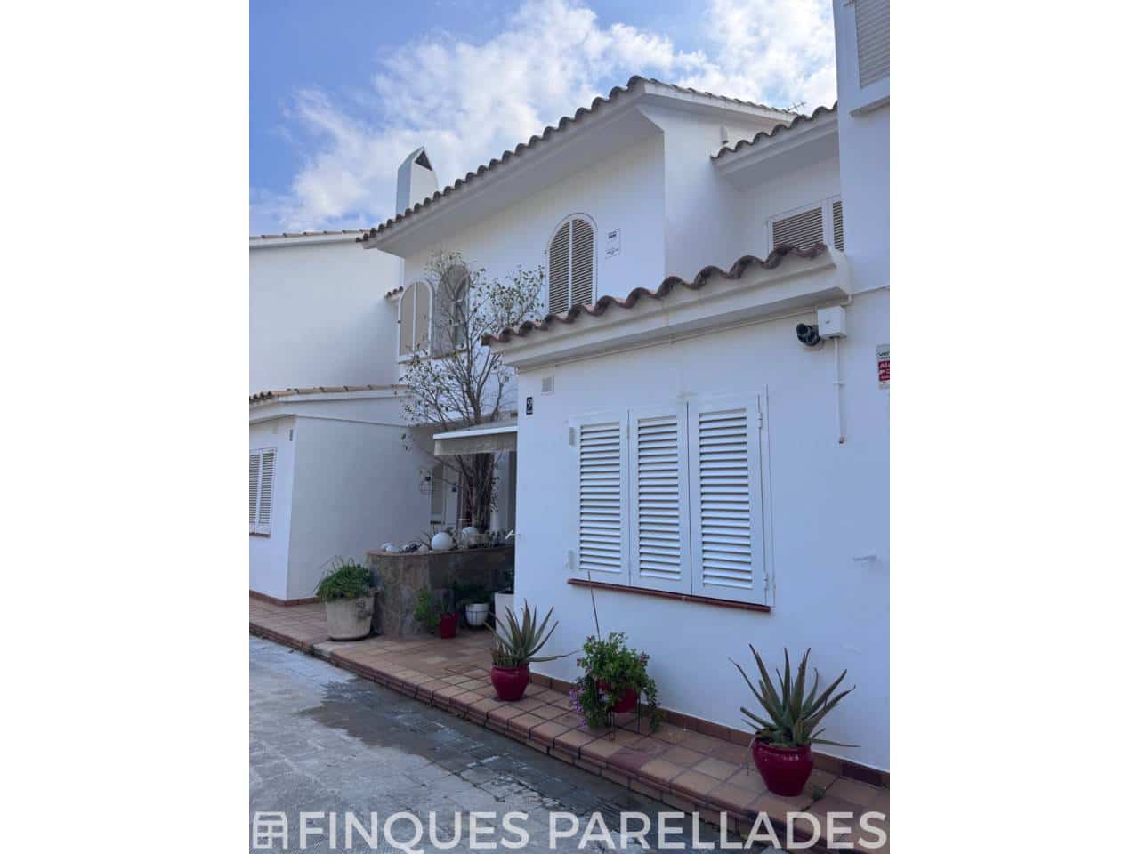 3 slaapkamer Halfvrijstaande villa te koop in Sitges met zwembad garage - € 660.000 (Ref: 9709449)