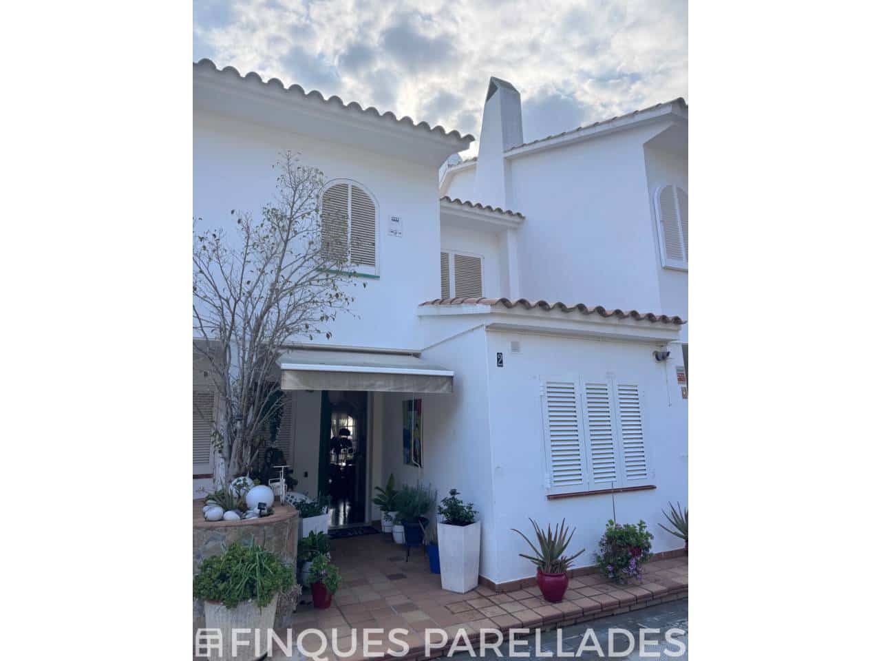 3 slaapkamer Halfvrijstaande villa te koop in Sitges met zwembad garage - € 660.000 (Ref: 9709449)