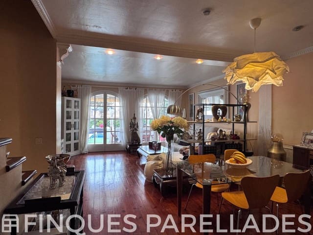 3 Zimmer Doppelhaus zu verkaufen in Sitges mit Pool Garage - 660.000 € (Ref: 9709449)