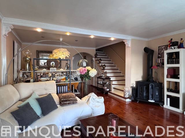 3 Zimmer Doppelhaus zu verkaufen in Sitges mit Pool Garage - 660.000 € (Ref: 9709449)