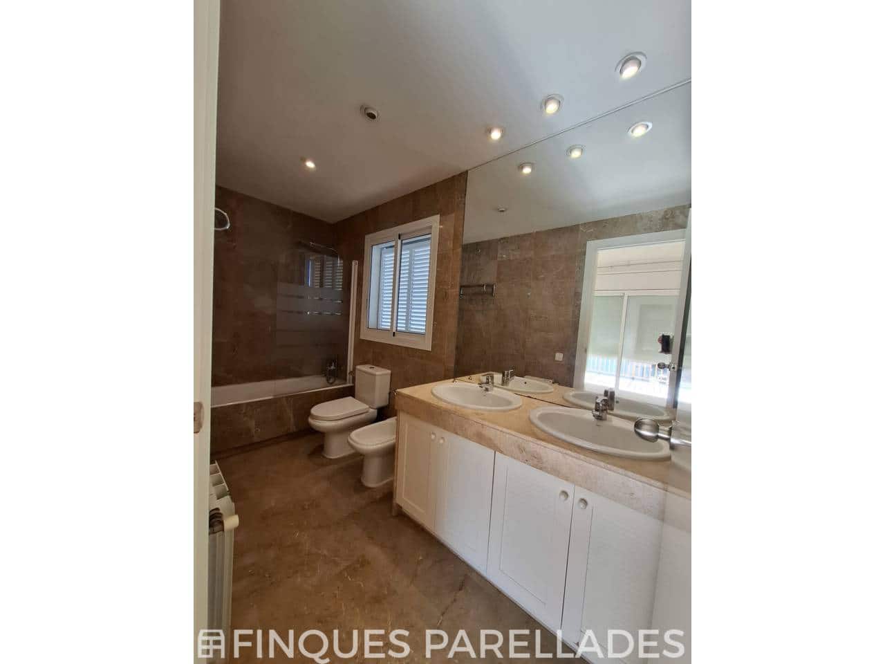 3 quarto Moradia Geminada para venda em Sitges com garagem - 1 150 000 € (Ref: 9761600)