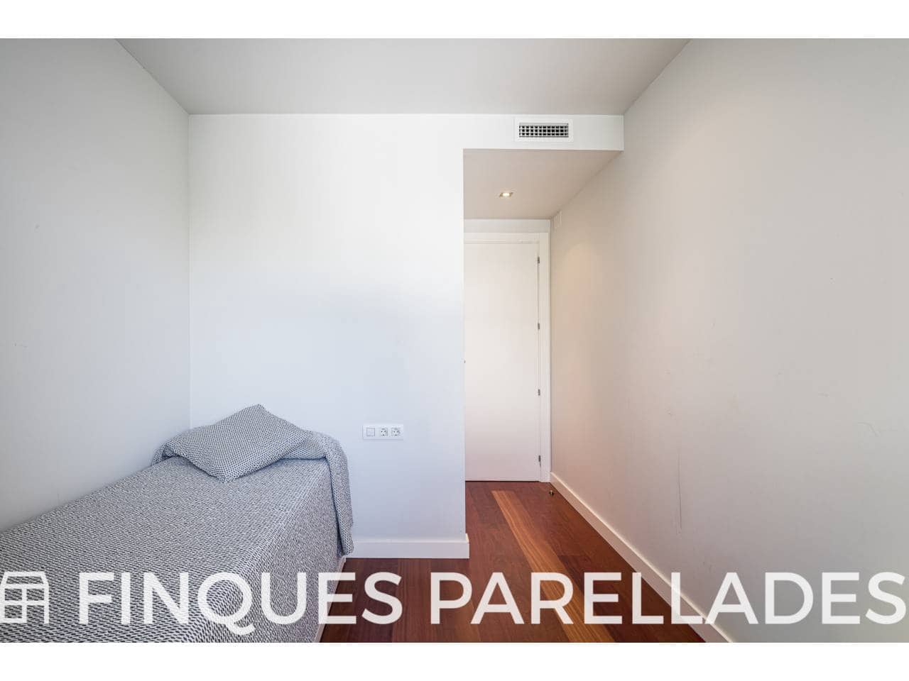 3 bedroom Flat for sale in Sitges with garage - € 995,000 (Ref: 9798412)