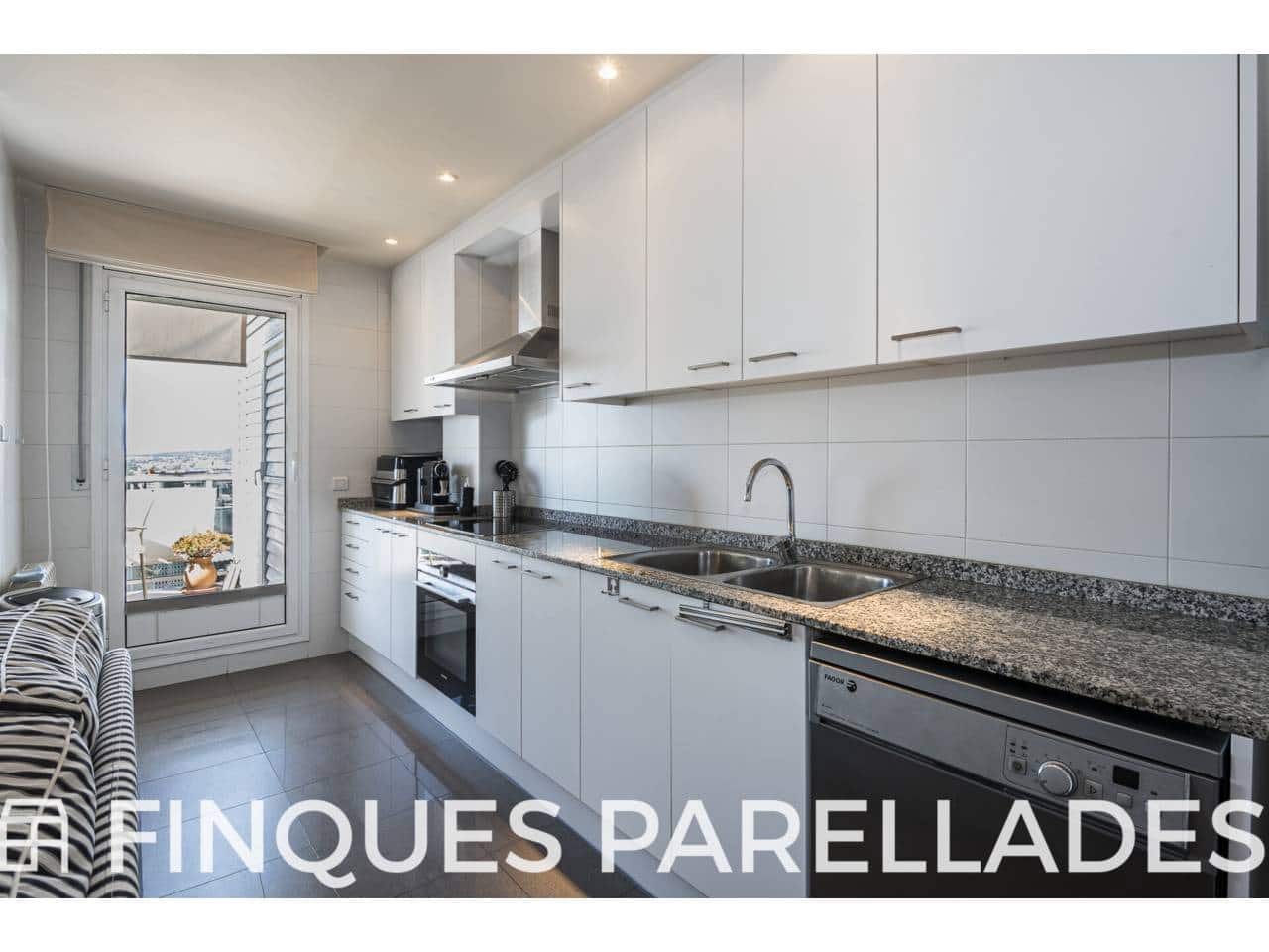 3 chambre Penthouse à vendre à Sitges avec garage - 620 000 € (Ref: 9810948)