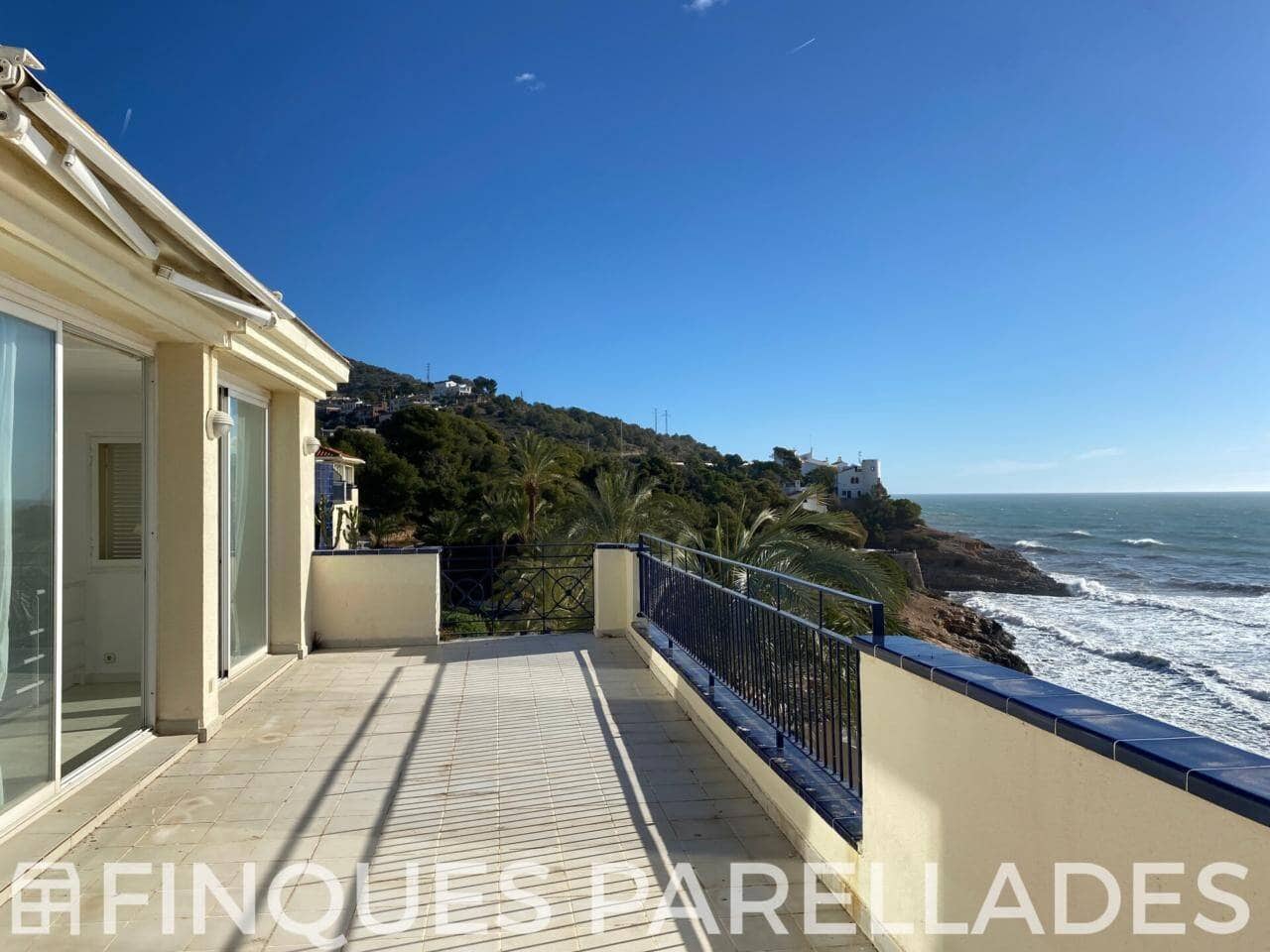 3 bedroom Penthouse for sale in Sitges with pool garage - € 1,190,000 (Ref: 9821844)