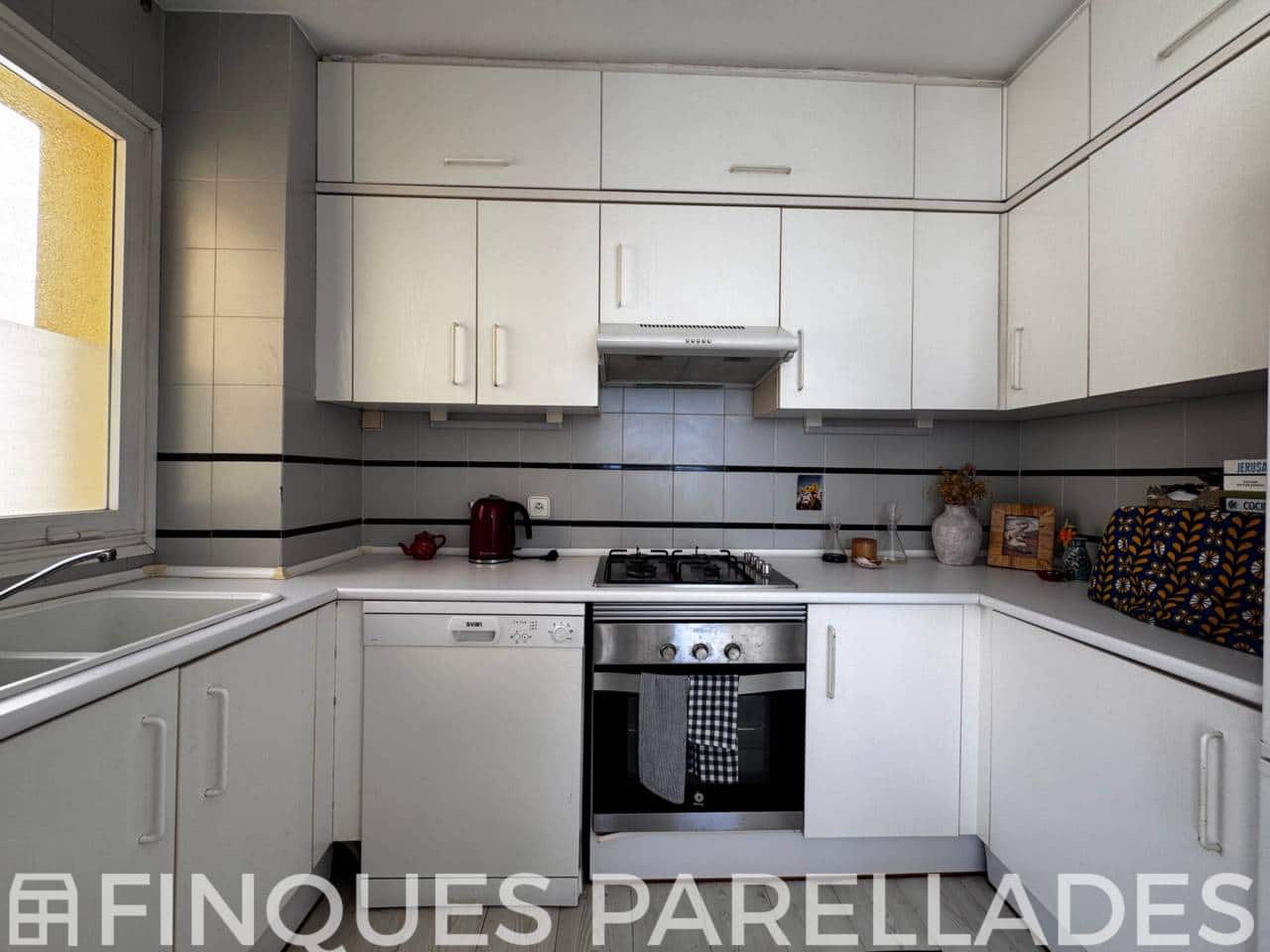 3 bedroom Penthouse for sale in Sitges with pool garage - € 1,190,000 (Ref: 9821844)