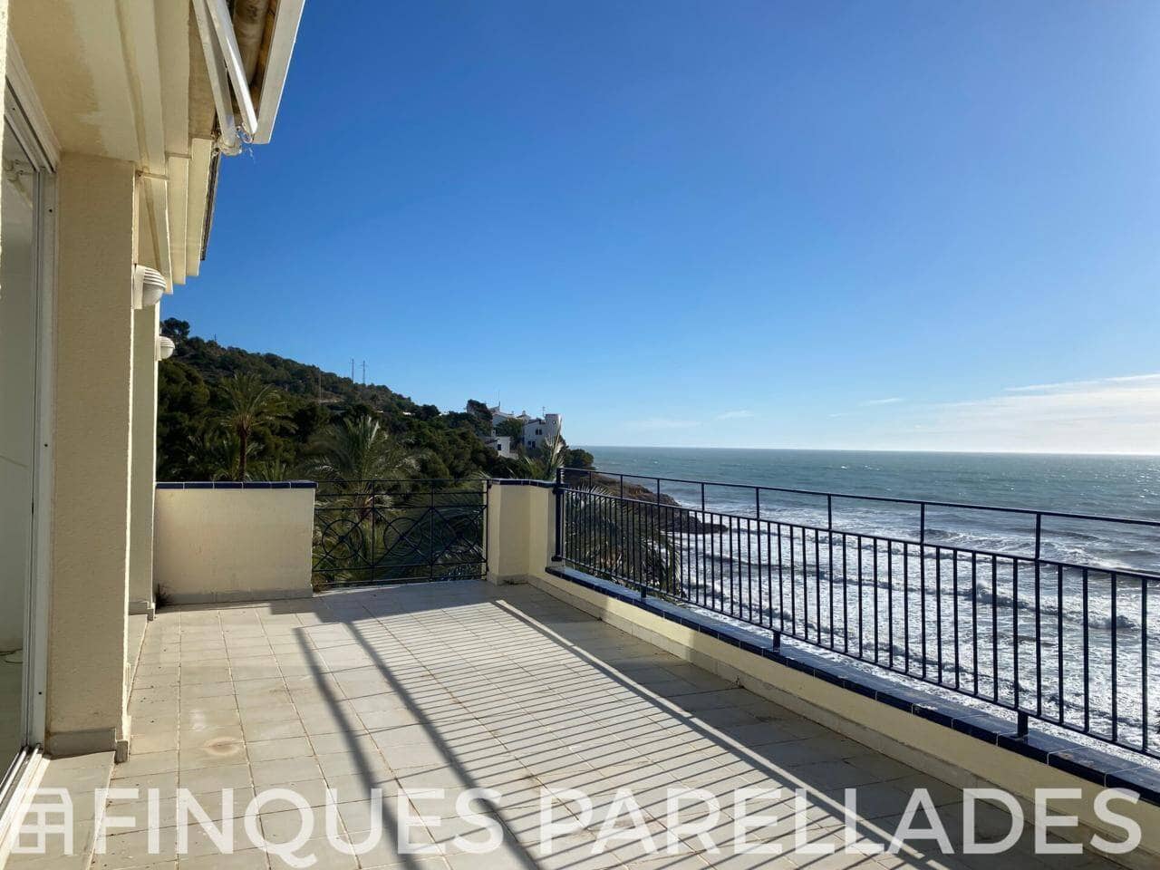 3 bedroom Penthouse for sale in Sitges with pool garage - € 1,190,000 (Ref: 9821844)