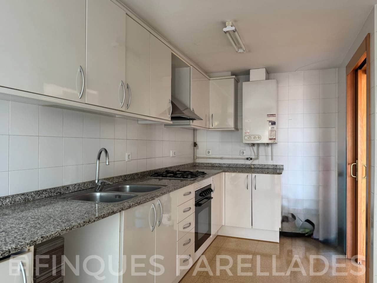 3 bedroom Flat for sale in Sitges with garage - € 540,000 (Ref: 9840015)