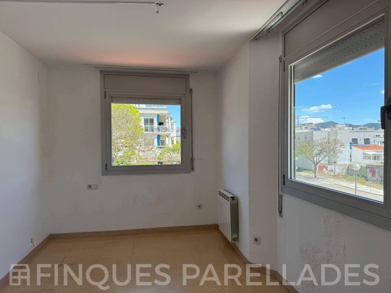3 bedroom Flat for sale in Sitges with garage - € 540,000 (Ref: 9840015)