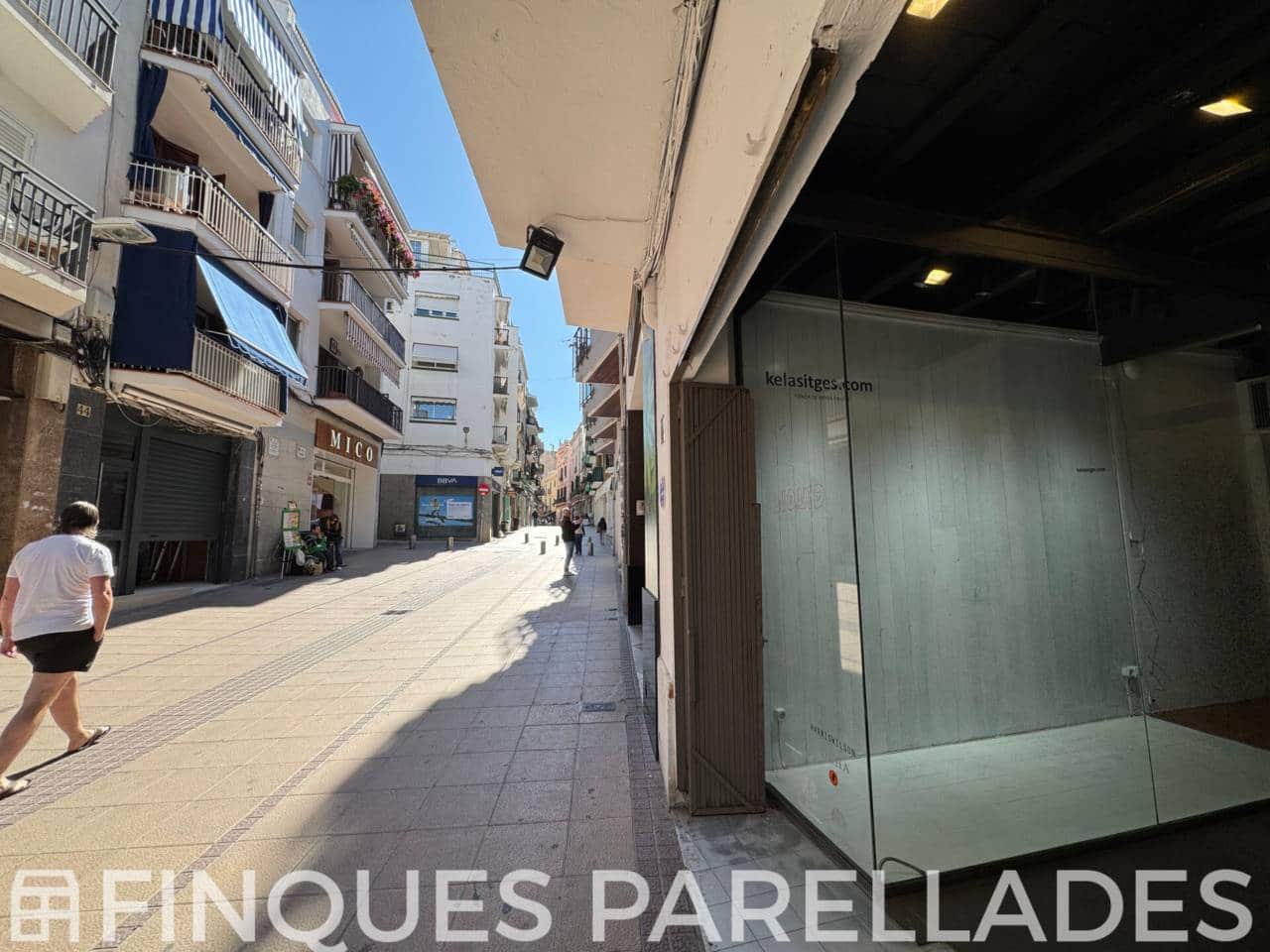 Commercieel te huur in Sitges - € 2.100 (Ref: 9841978)