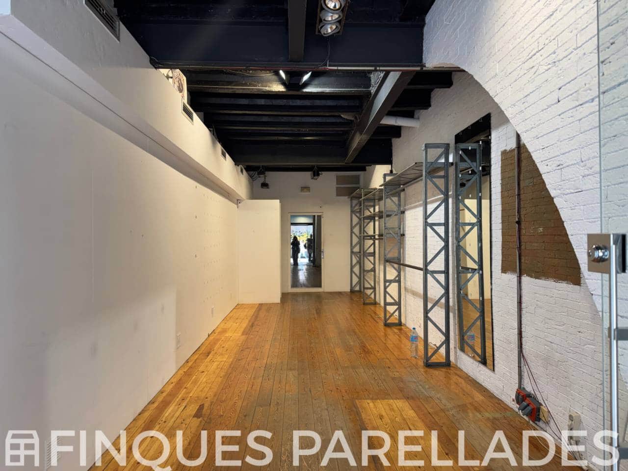 Commercieel te huur in Sitges - € 2.100 (Ref: 9841978)