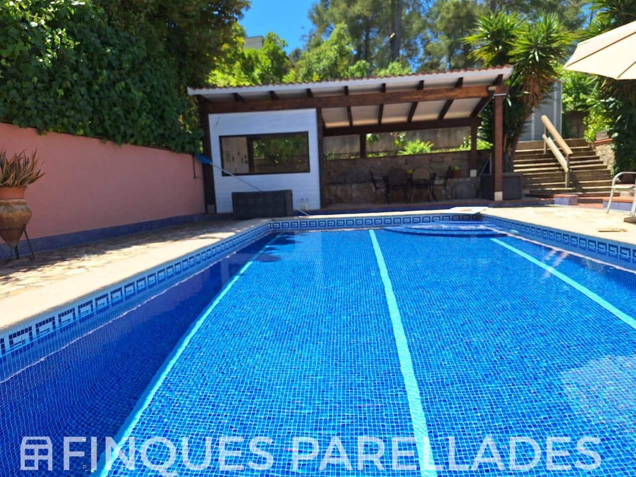 4 bedroom Villa for sale in Olivella with pool garage - € 360,000 (Ref: 9861466)