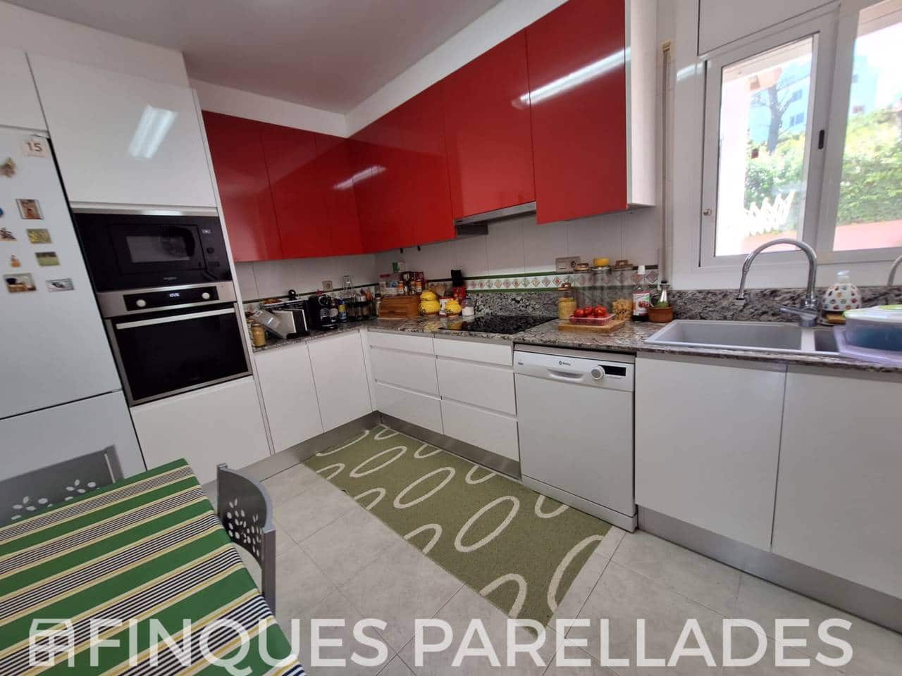 4 bedroom Villa for sale in Olivella with pool garage - € 360,000 (Ref: 9861466)