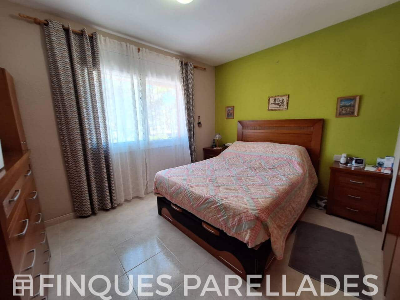 4 bedroom Villa for sale in Olivella with pool garage - € 360,000 (Ref: 9861466)