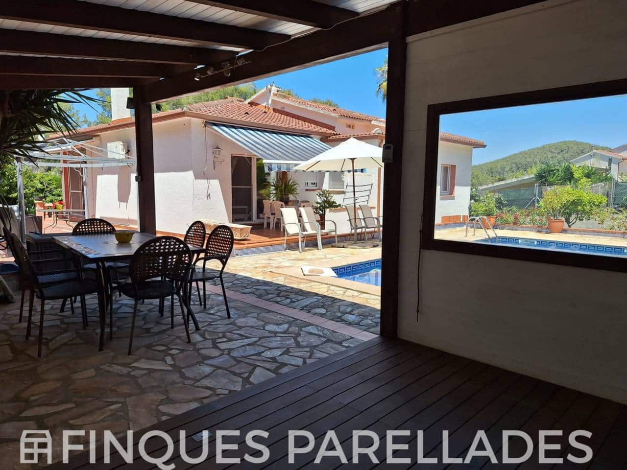 4 bedroom Villa for sale in Olivella with pool garage - € 360,000 (Ref: 9861466)
