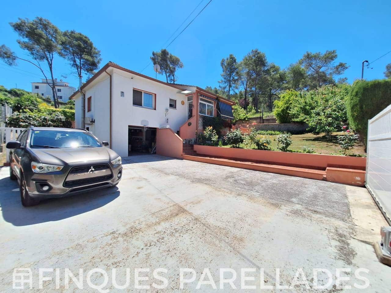 4 bedroom Villa for sale in Olivella with pool garage - € 360,000 (Ref: 9861466)