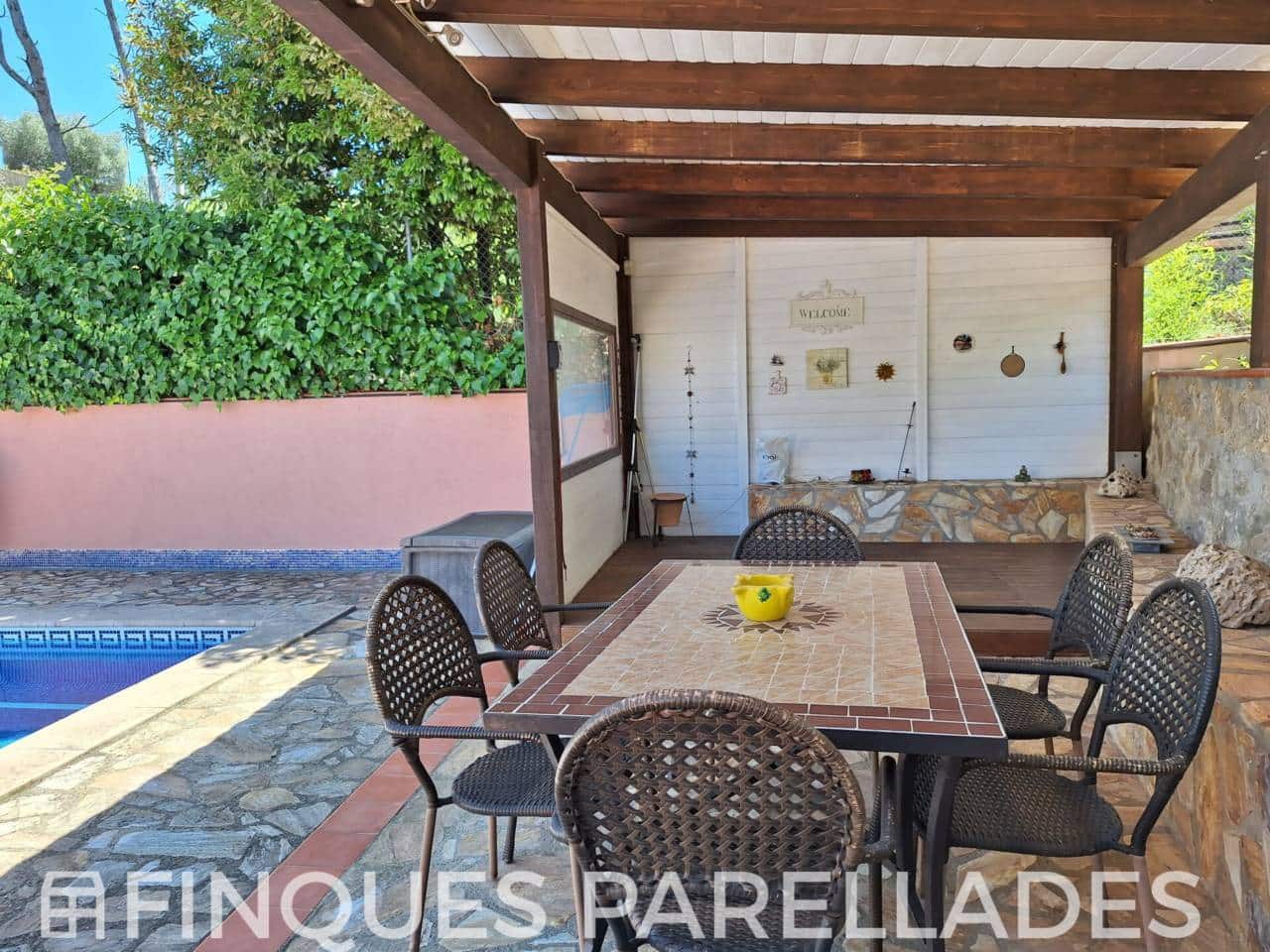 4 bedroom Villa for sale in Olivella with pool garage - € 360,000 (Ref: 9861466)
