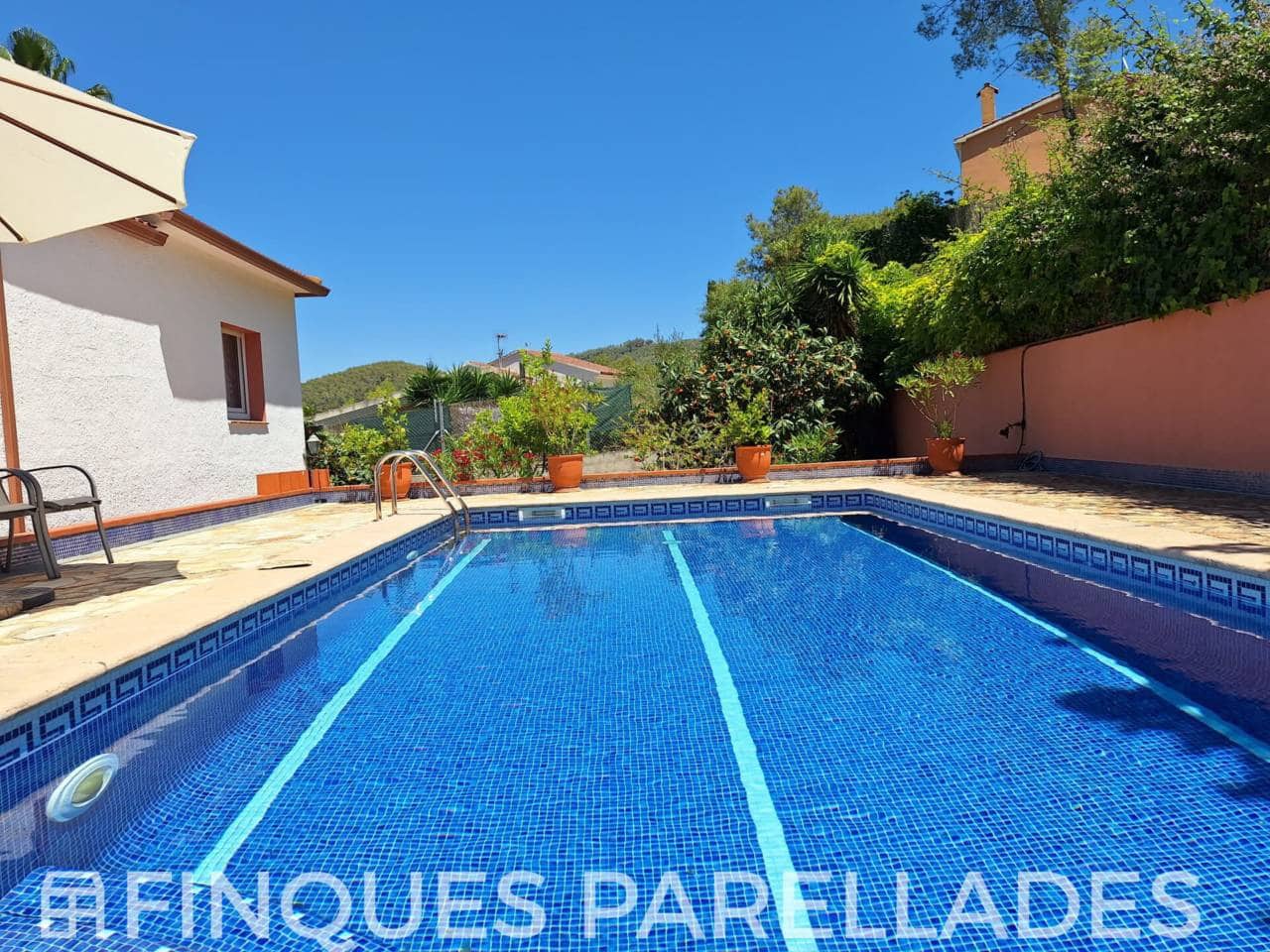 4 bedroom Villa for sale in Olivella with pool garage - € 360,000 (Ref: 9861466)