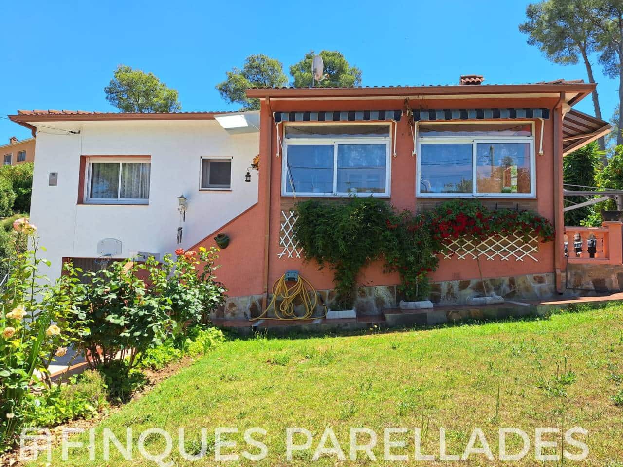 4 bedroom Villa for sale in Olivella with pool garage - € 360,000 (Ref: 9861466)