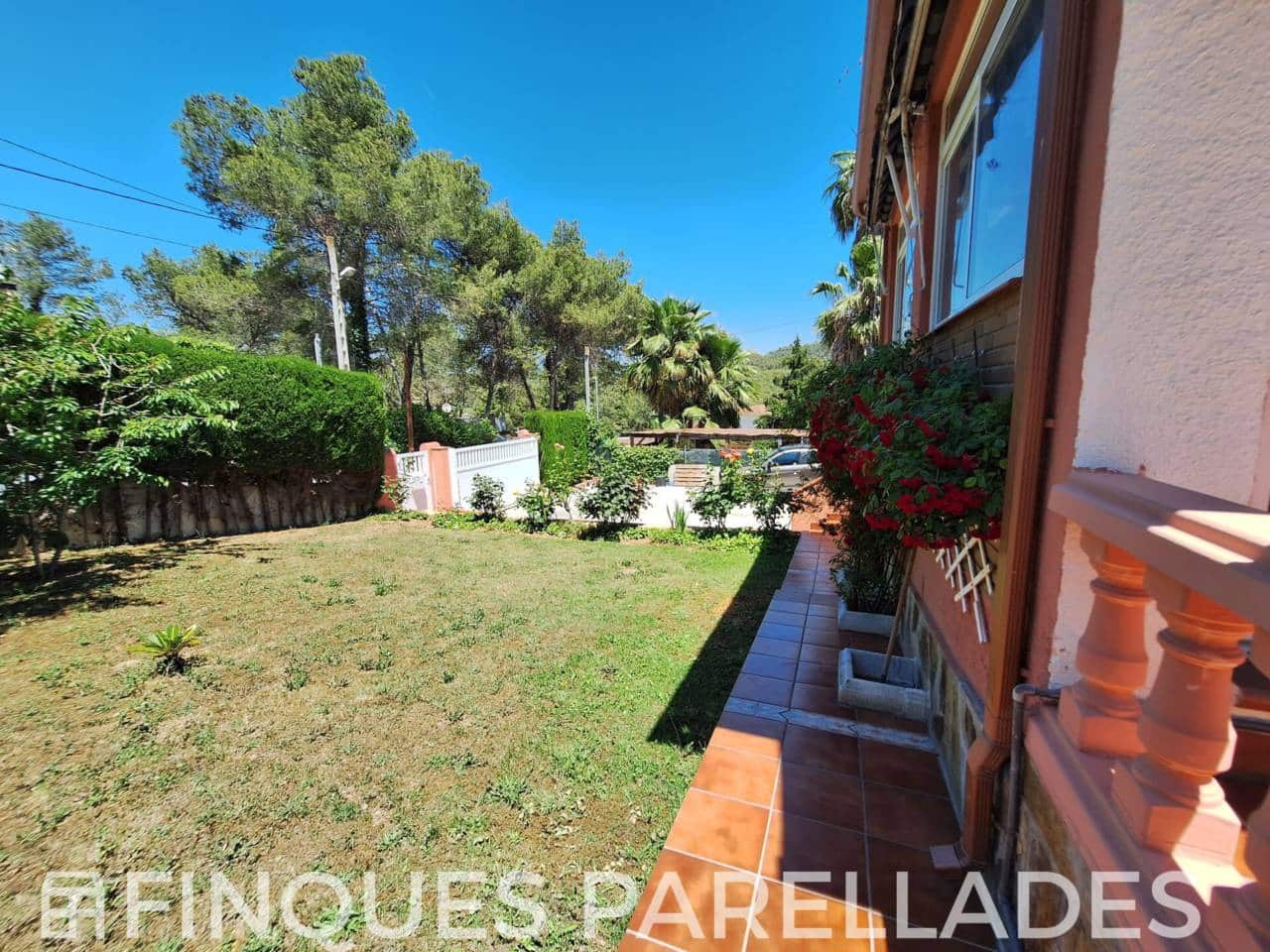 4 bedroom Villa for sale in Olivella with pool garage - € 360,000 (Ref: 9861466)