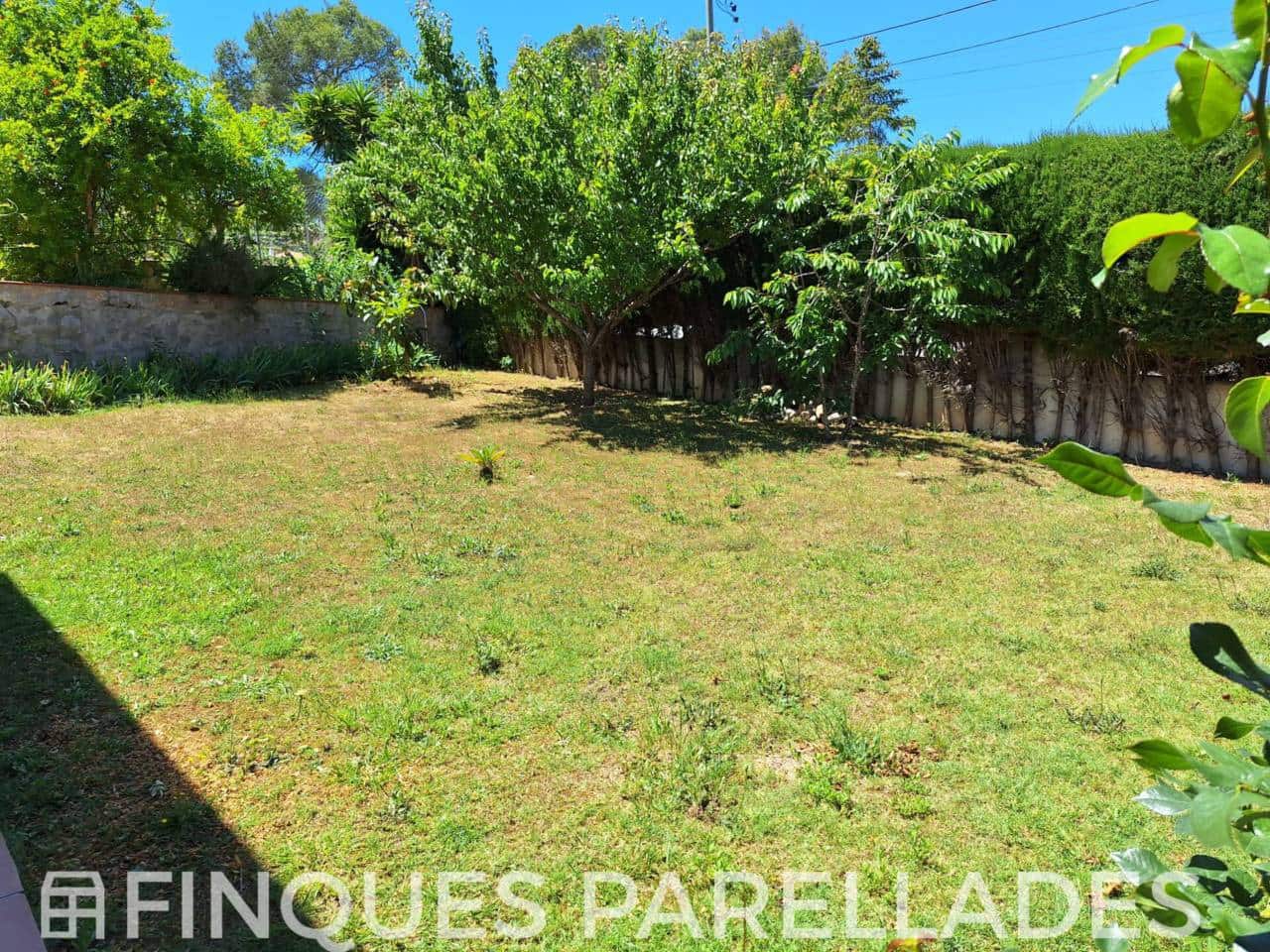 4 bedroom Villa for sale in Olivella with pool garage - € 360,000 (Ref: 9861466)