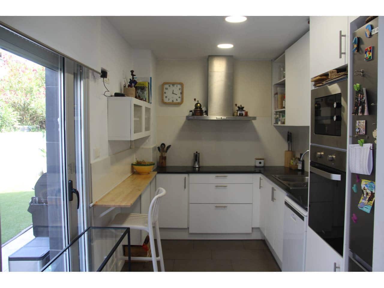 3 soverom Leilighet til salgs i Sitges med svømmebasseng garasje - € 795 000 (Ref: 9866359)
