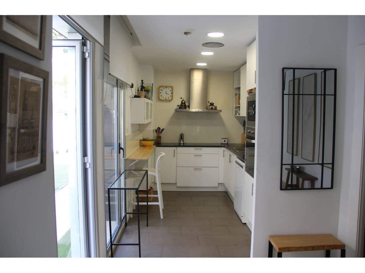 3 soverom Leilighet til salgs i Sitges med svømmebasseng garasje - € 795 000 (Ref: 9866359)