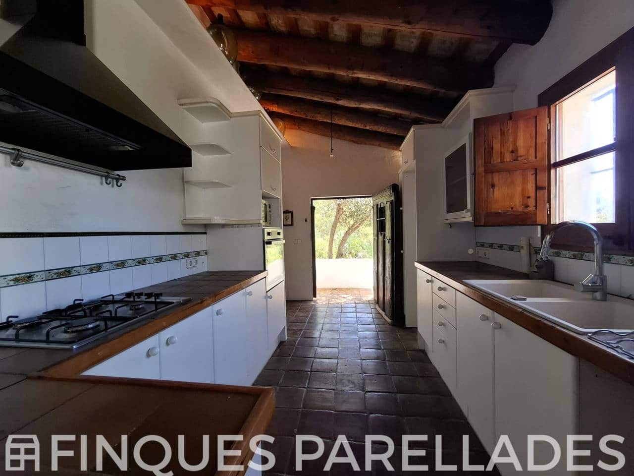 4 bedroom Finca/Country House for sale in Sitges with pool garage - € 1,100,000 (Ref: 9902282)